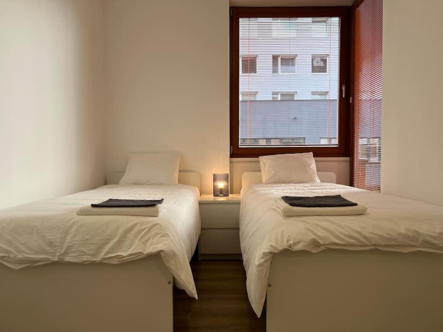 B New Apartment, Free Parking, Close To The Center Praga