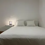 B New Apartment, Free Parking, Close To The Center