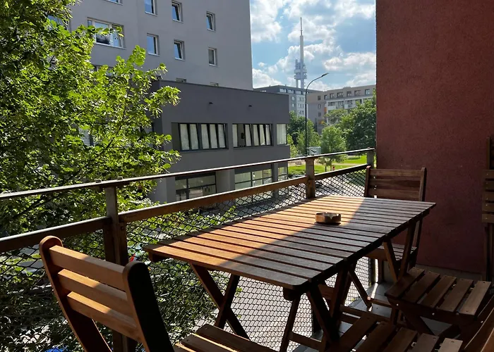 B New Apartment, Free Parking, Close To The Center